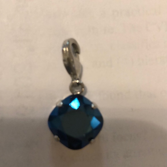 Pendent - Picture 3 of 3